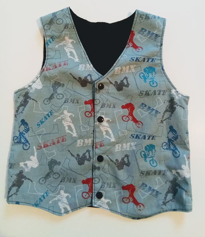 Waistcoat, Age 4yrs, reversible, boys waistcoat, skateboard, BMX, bikes 