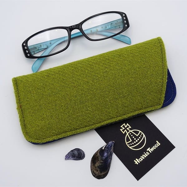 Harris Tweed eyeglasses case in lichen green