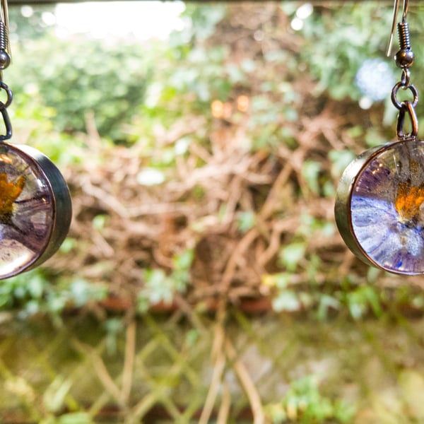 Copper and resin - preserved flower dangle earrings