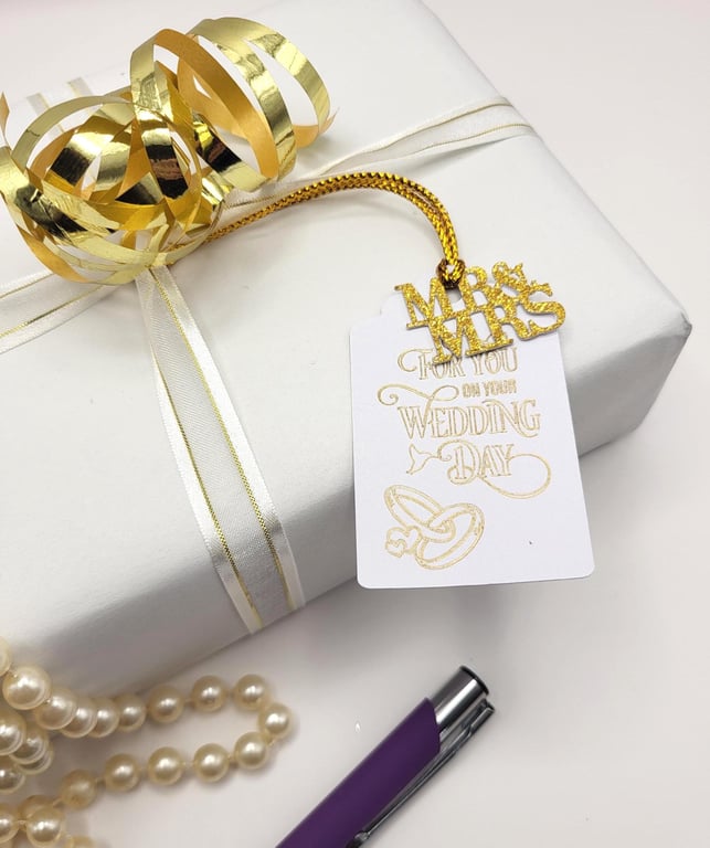 Gold Foiled Wedding Gift Tag, Glitter Mr & Mrs, Handmade Label