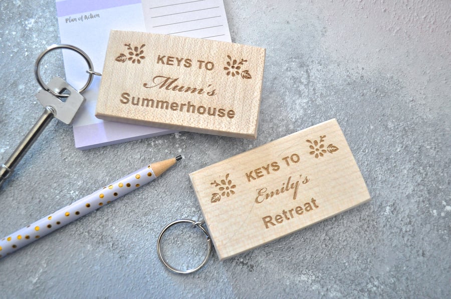 Personalised Wooden Summerhouse Keyring