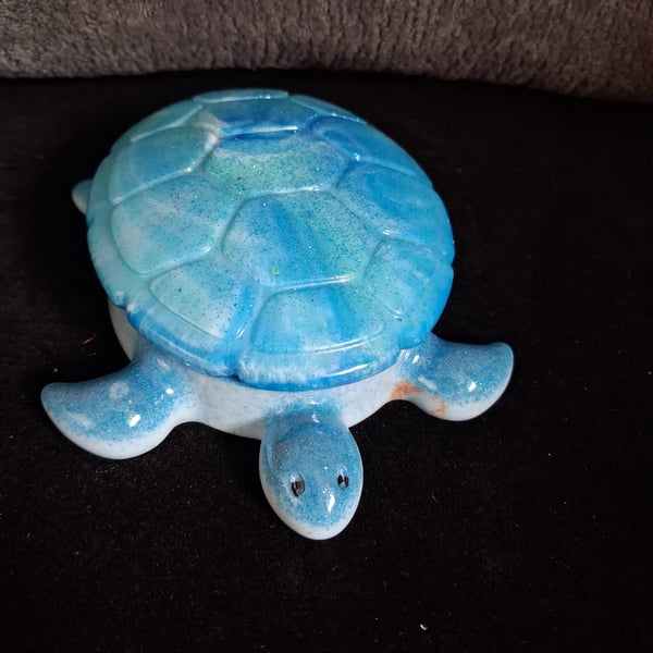 Handmade turtle epoxy resin decorative pot with lid.