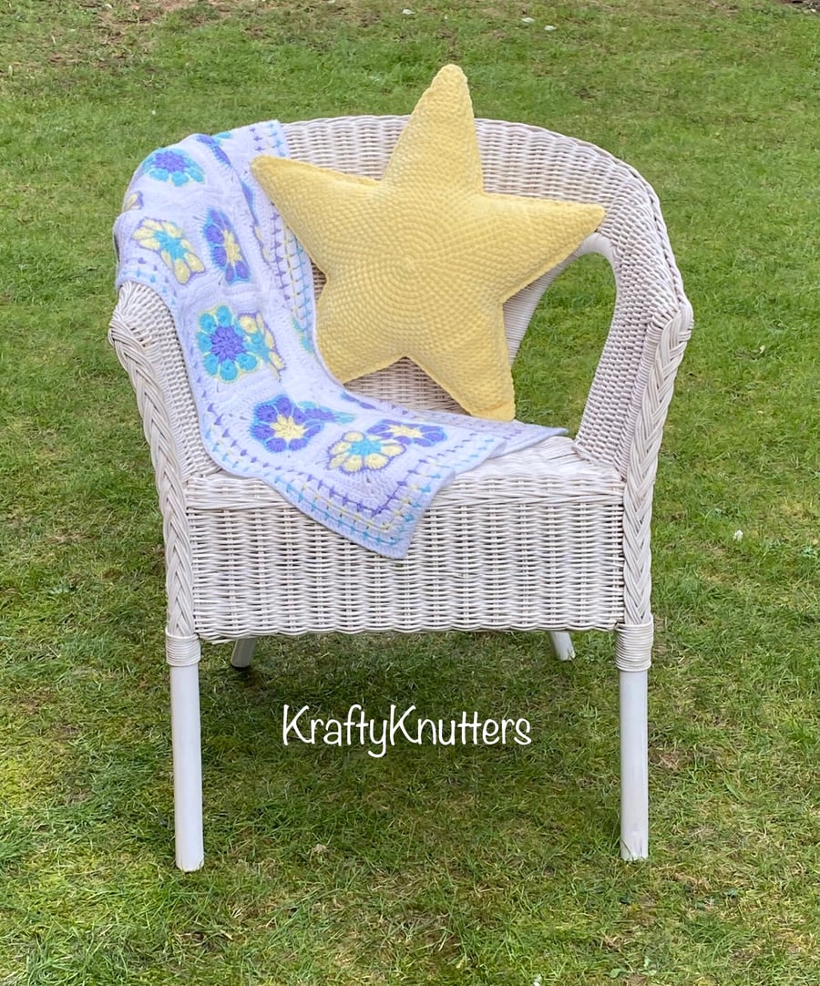 Handmade Crochet African Flower Baby Blanket