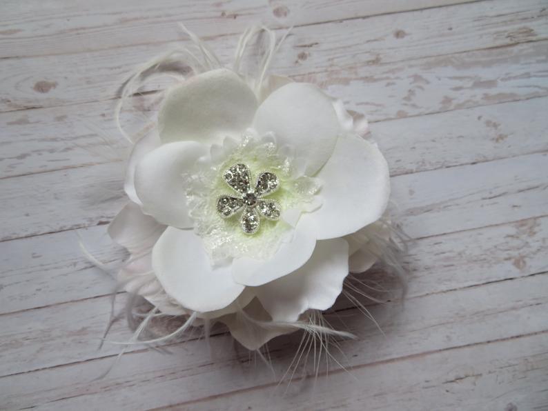 Ivory Rose Feather & Diamante Flower Bridal Vintage Retro Rockabilly Fascinator