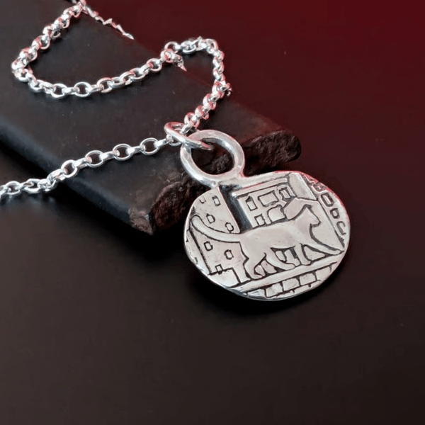 Sterling Silver City Cat pendant