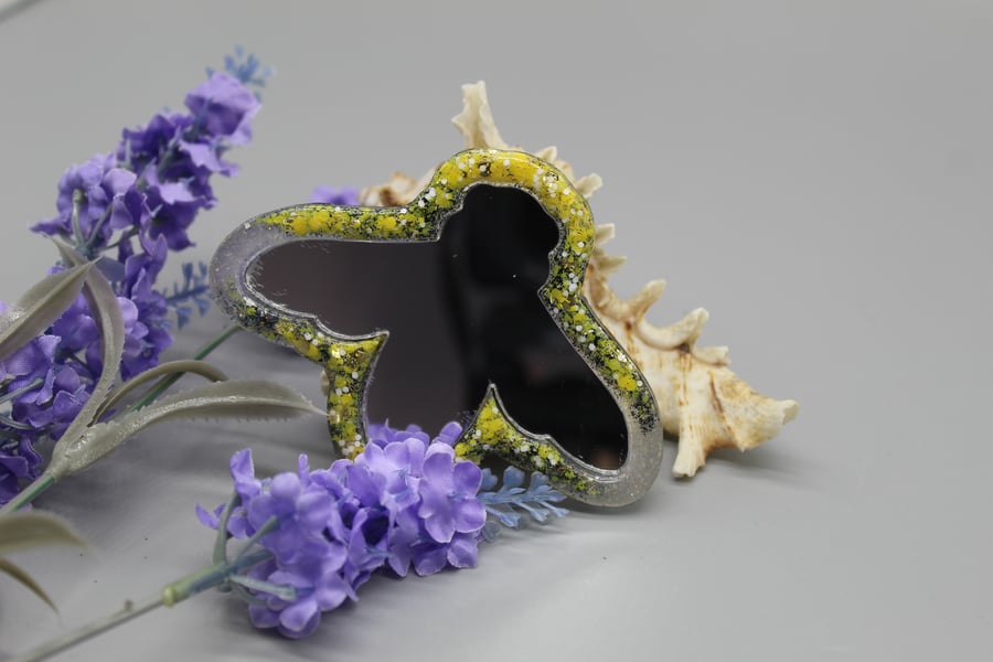 Bee Mirror, Resin Mirror, Pocket Mirror, Gift for Nature Lover, Bee Gift Idea