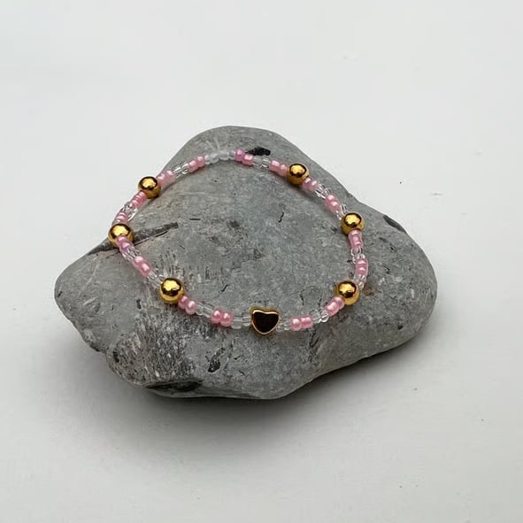Beaded bracelet stackable pink glass gold