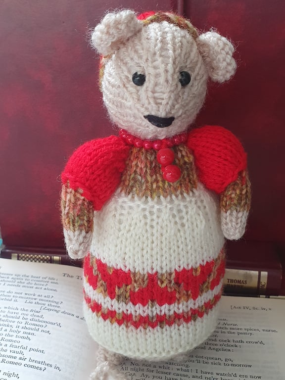 Hand Knitted Juliet Mouse