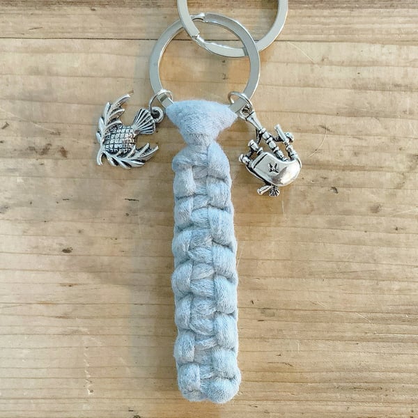 Paracord Style Keyring. Scottish Keyring. Thistle Keyring. Bagpipes Keyring.