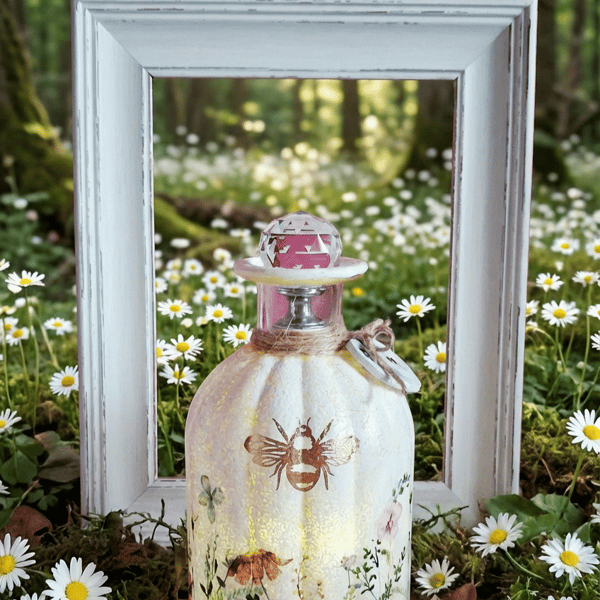 Glass Lamp Floral Bee Spring Vase