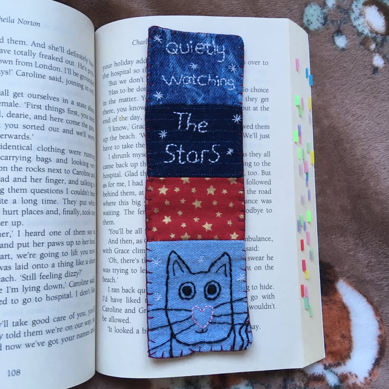 Handmade Fabric Bookmark - Cat and stars - Book accessories