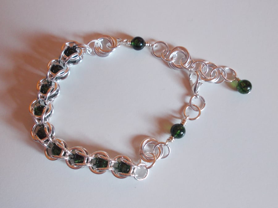 Green crackled quartz chainmaille bracelet