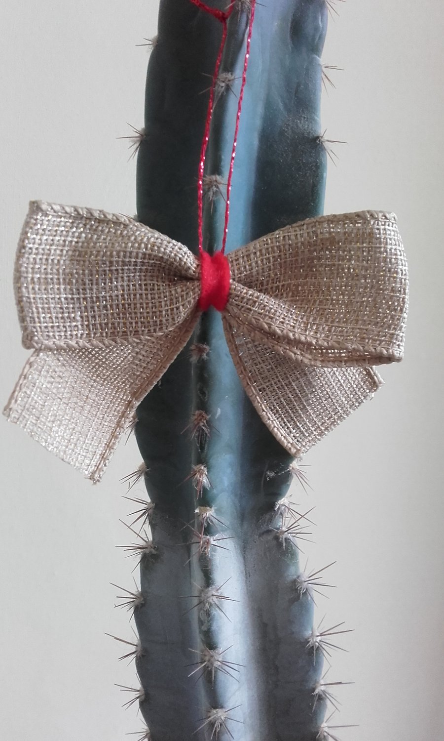 six hessian bows, sparkling hessian Christmas bows, free postage 