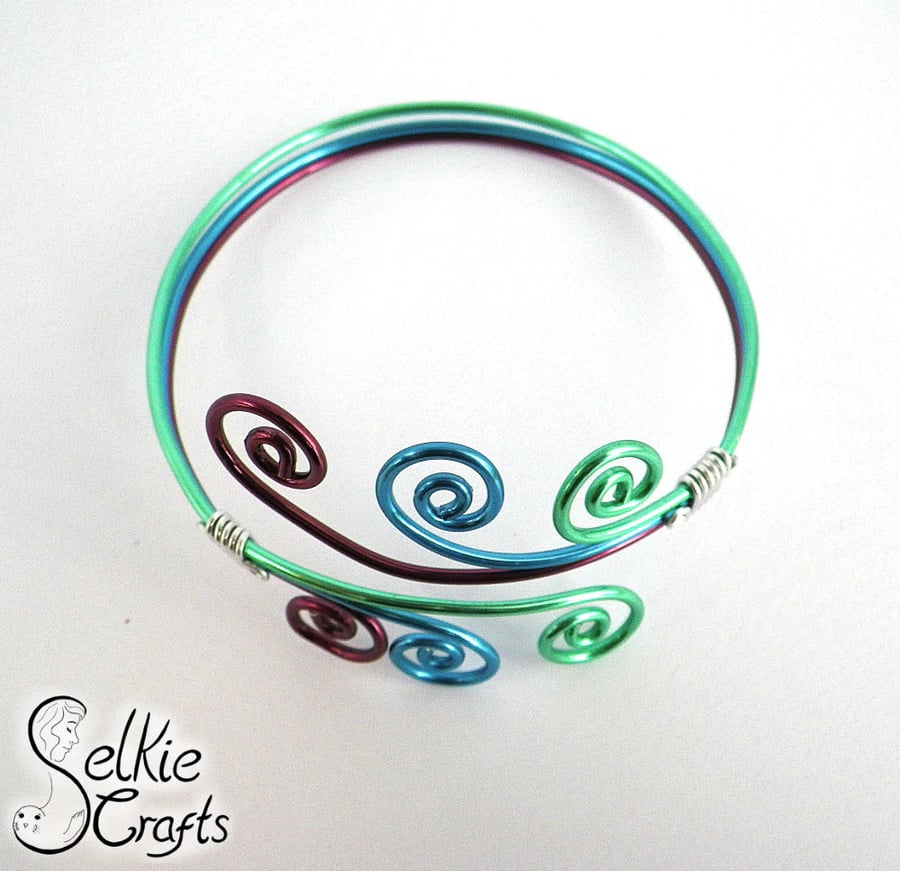  Handmade swirl wave wire bangle