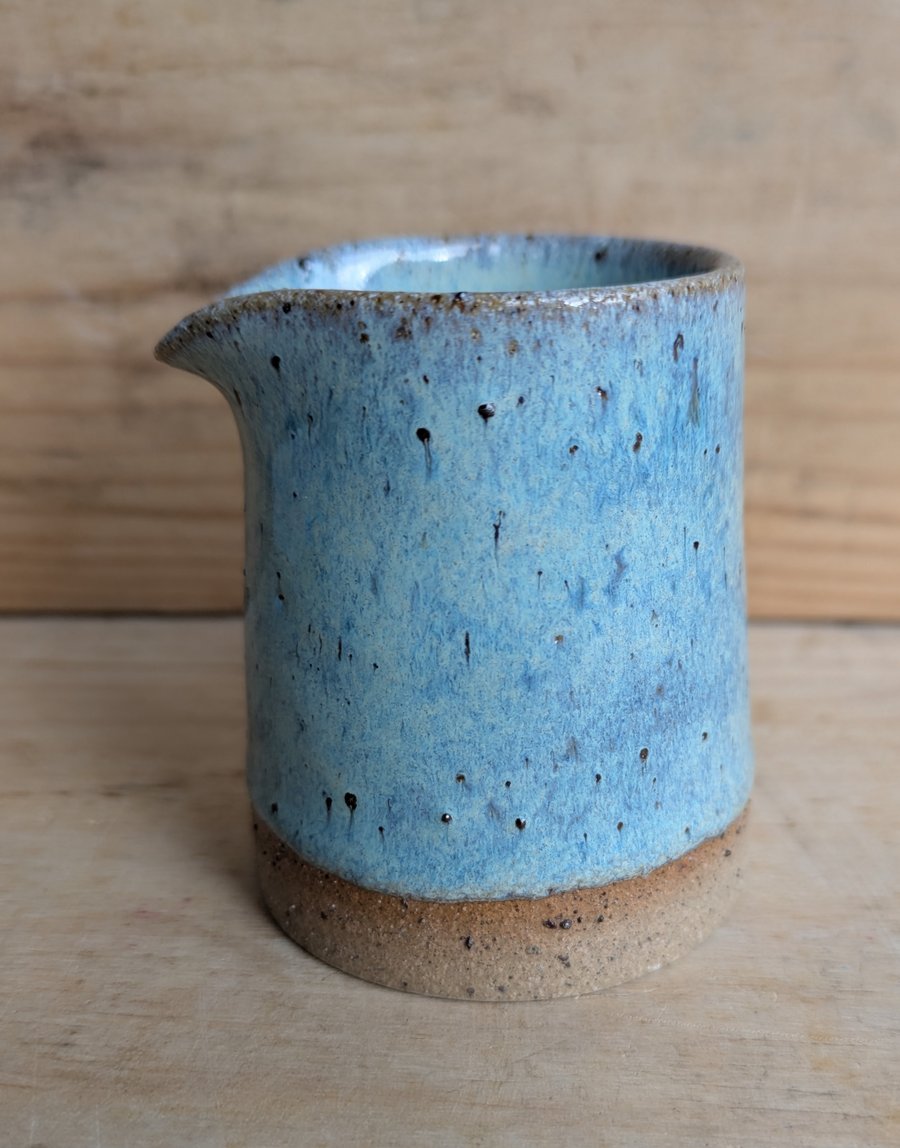 Diddy turquoise green jug (speckled)