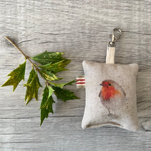 Linen Look Robin Keyring With Tag Detail
