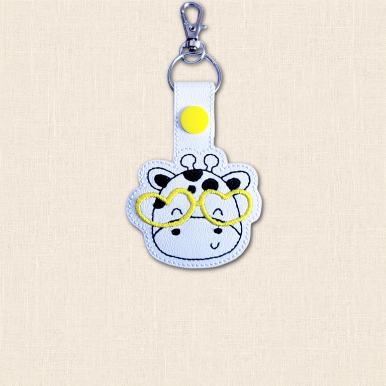 Kawaii Giraffe Keyring - Embroidered Animal Bag Charm with Glasses