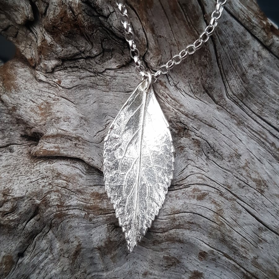 Elder Leaf Necklace 