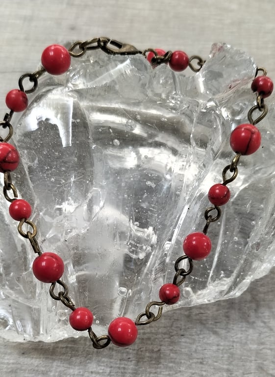 HB4 Red beaded bracelet