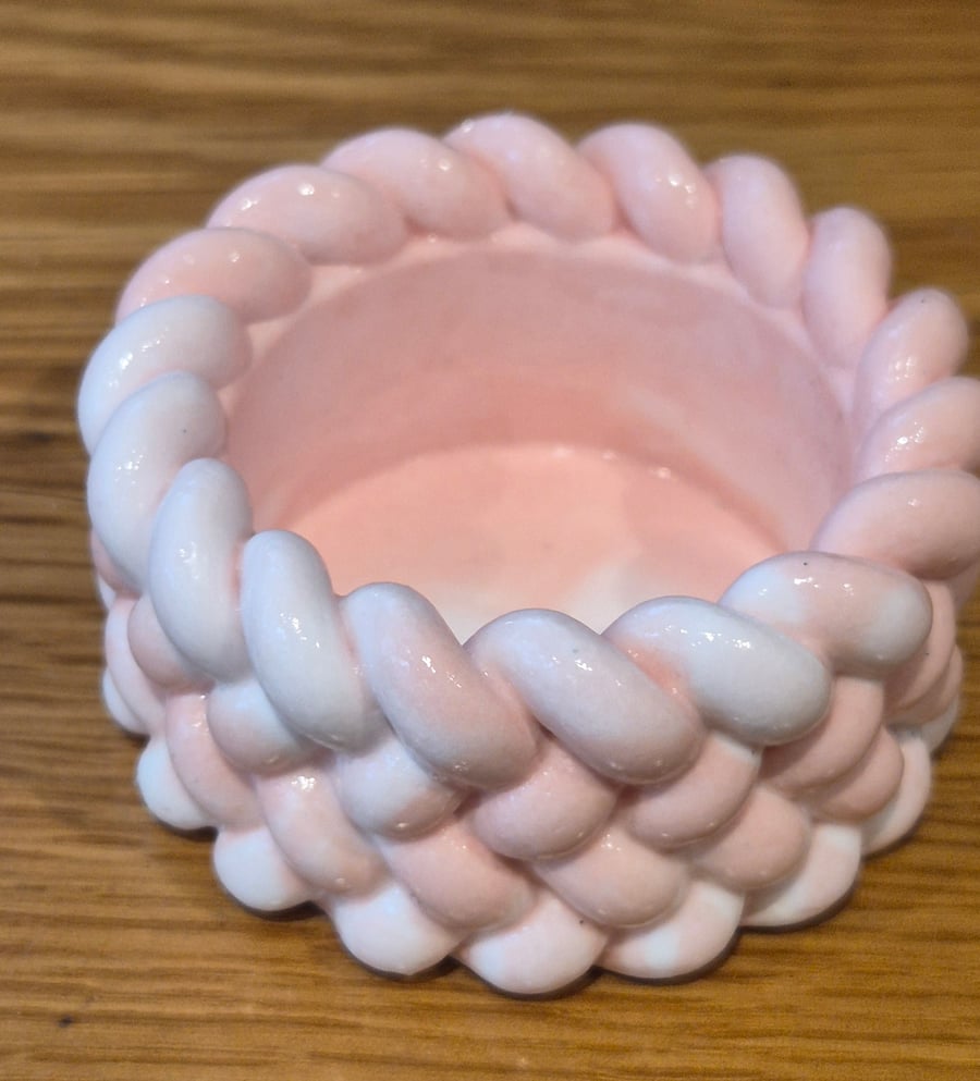 Handmade Eco-Resin rope design candle holder