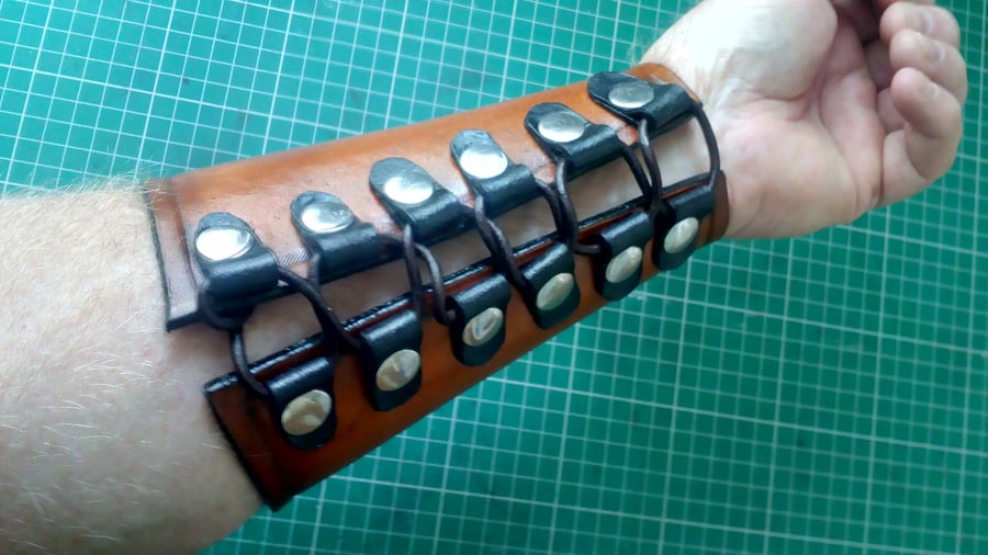 Leather Arm Brace Carved Design (Single)
