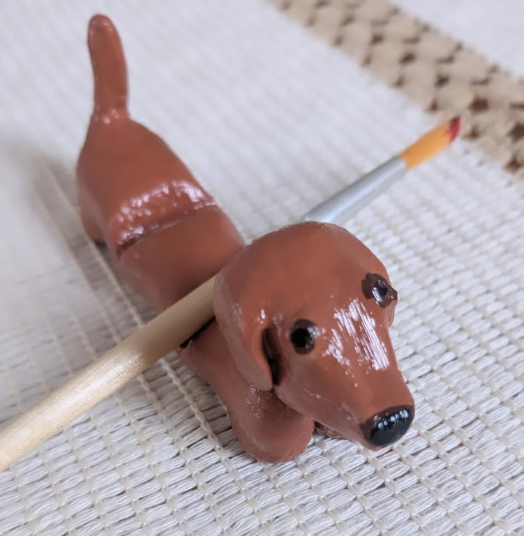 Reddish Sausage Dog paintbrush and pencil holder
