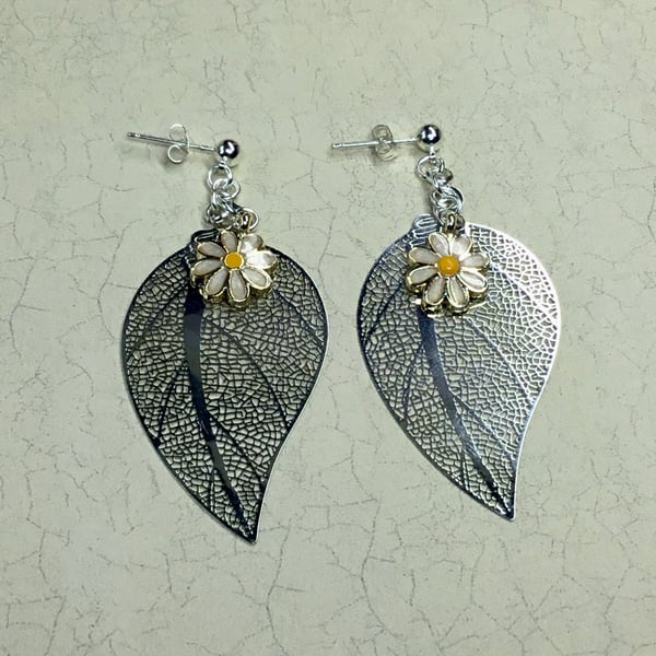 Silver Plated Leaf with Enamelled Gold plated Daisy Earring