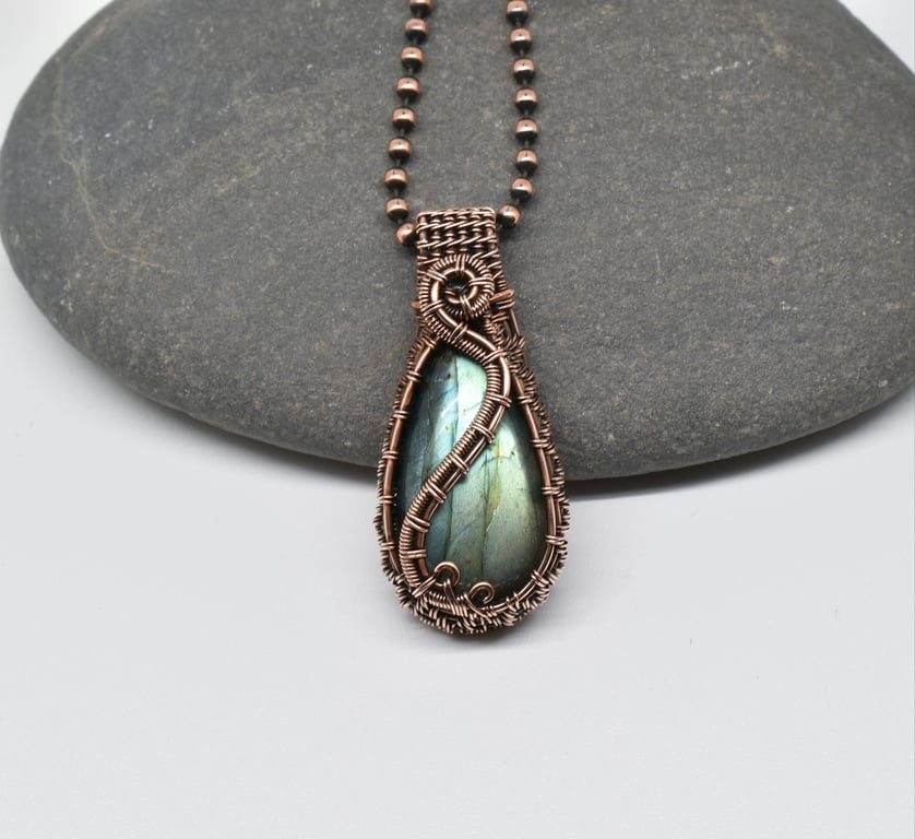 Green Labradorite and Copper Wire Woven Pendant