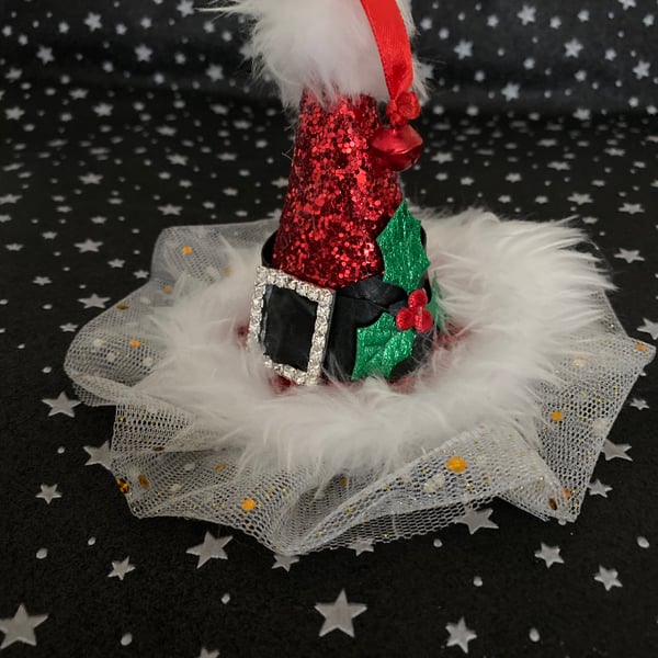 Christmas hat clip
