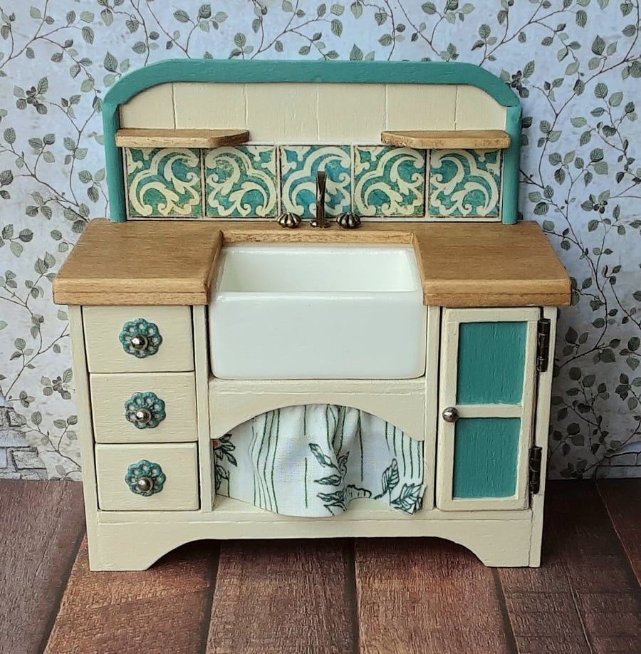 Handmade dollshouse 12th scale miniature kitchen sink