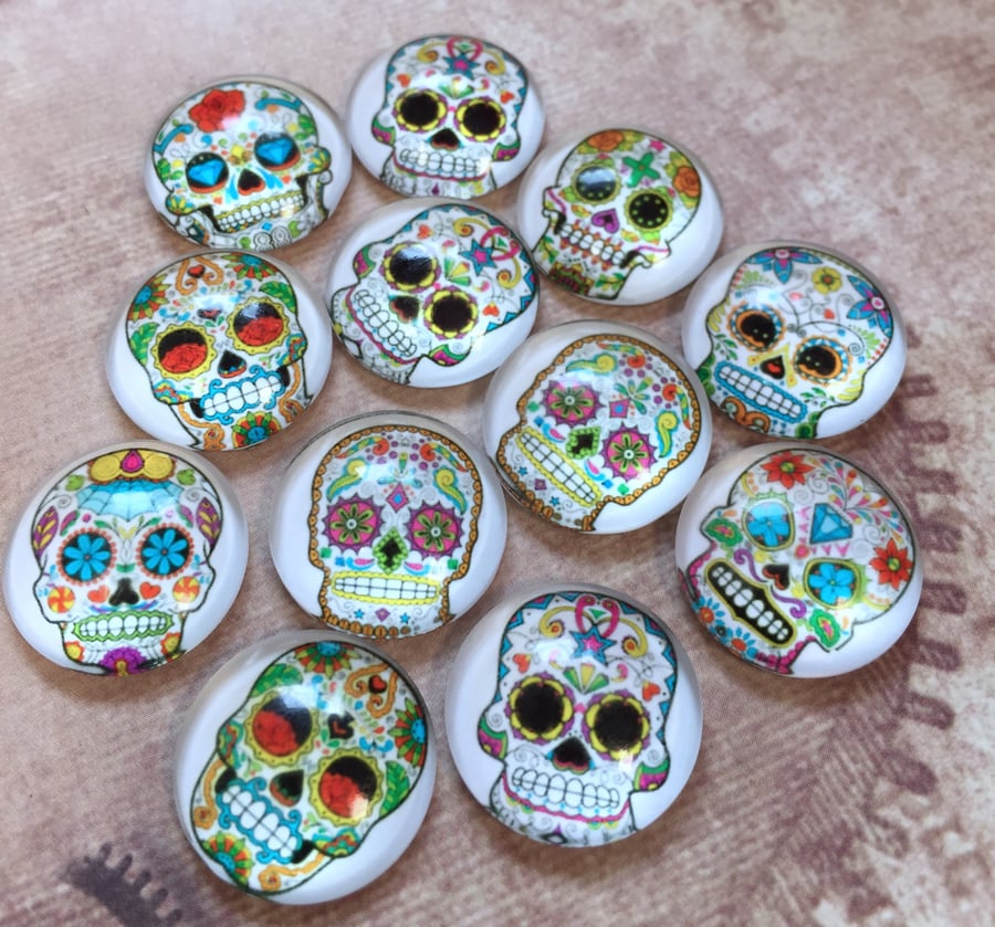 pack of 10 - 18mm glass cabochons Sugar Skull Pattern Muerte Cabochons Mix 