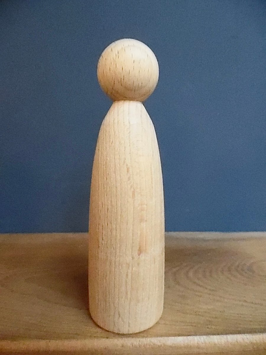 12cm BEECH SCANDINAVIAN STYLE SLENDER TALL PEG DOLL