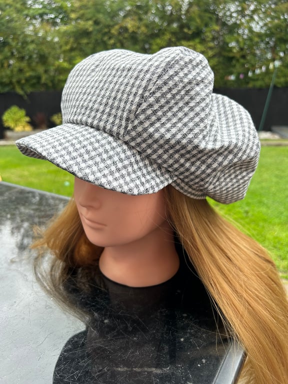 Grey checked baker boy cap Size medium 