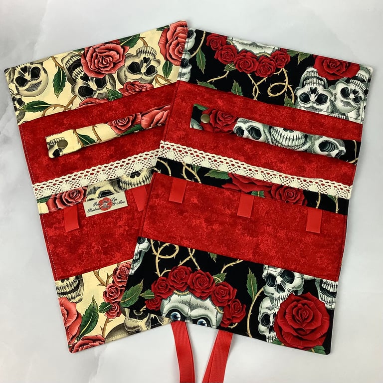 Skulls and roses jewellery roll, Gothic jewellery storage, 2 colour options