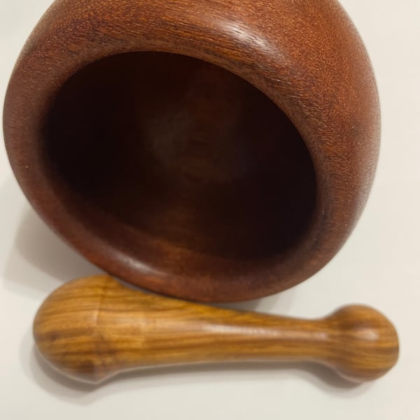 Mortar and pestle set