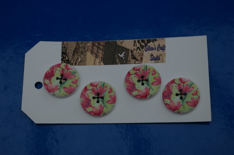 Set of 4 Wooden Flower Printed Buttons