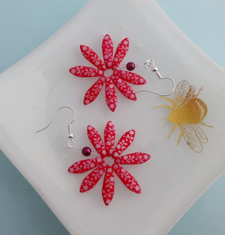 Funky Daisy Earrings in Bright Cherry Red with a Flower Pattern