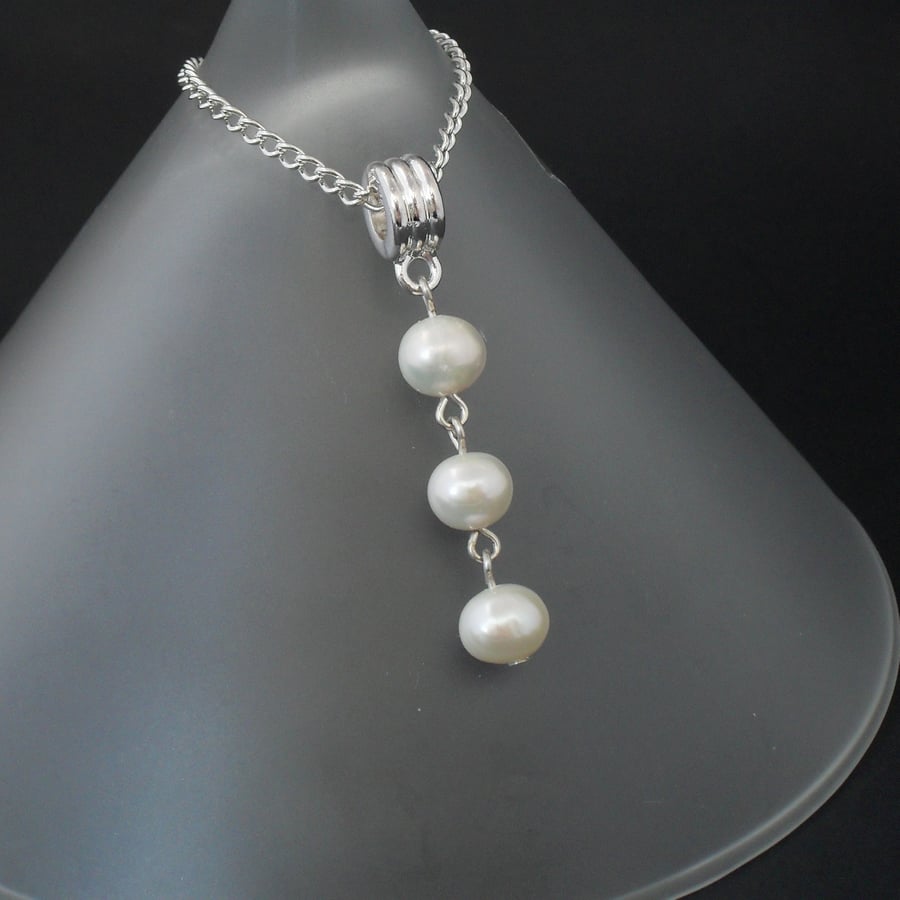 Trio of pearl necklace