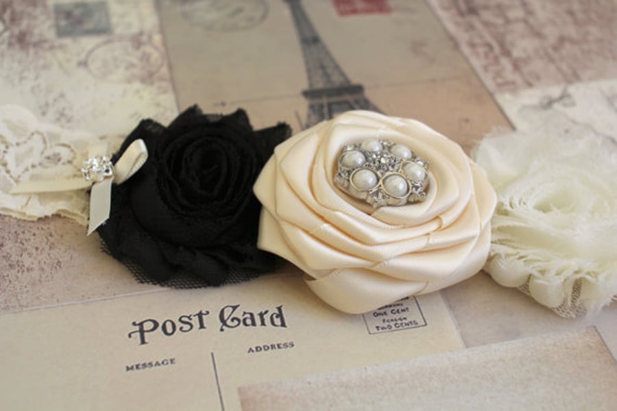 SOPHIA: Black & Ivory Wedding Garter. Shabby Chic Garter. 