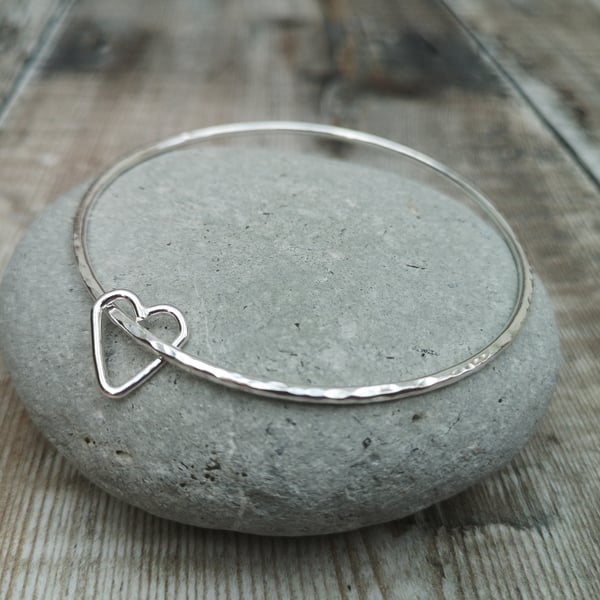 Sterling Silver Hammered Bangle with Open Heart Charms