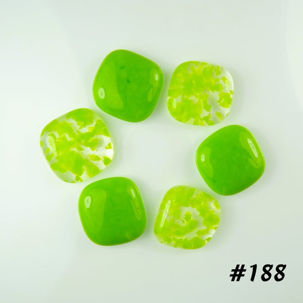 6 x green art glass cabochons, for jewellery making, crafting (188)