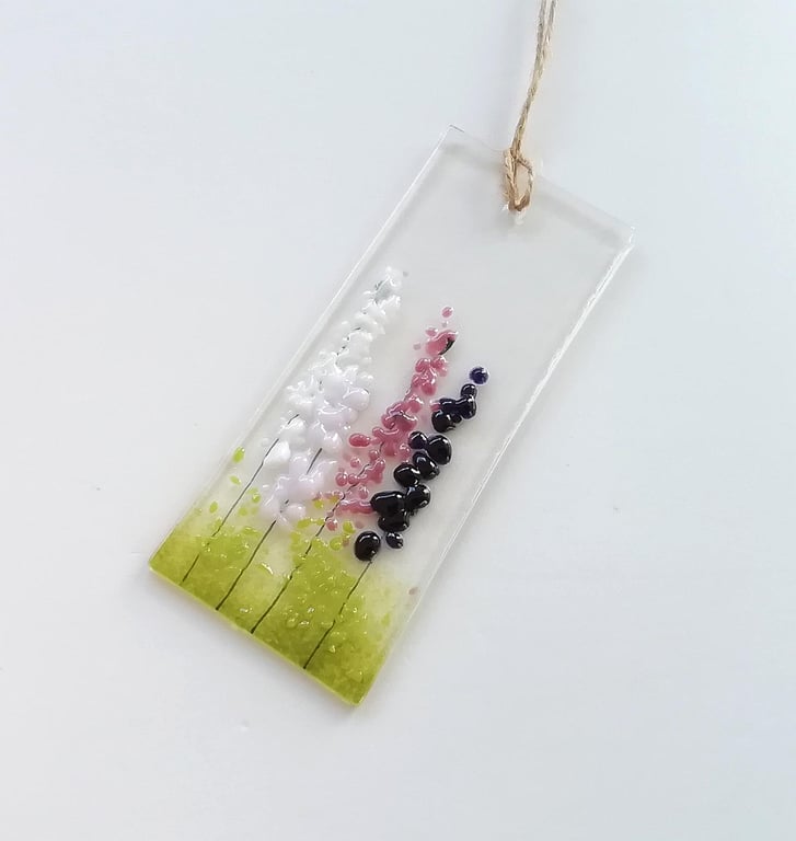 Confetti flower small suncatcher, delphinium hanger, delphinium suncatcher in fu