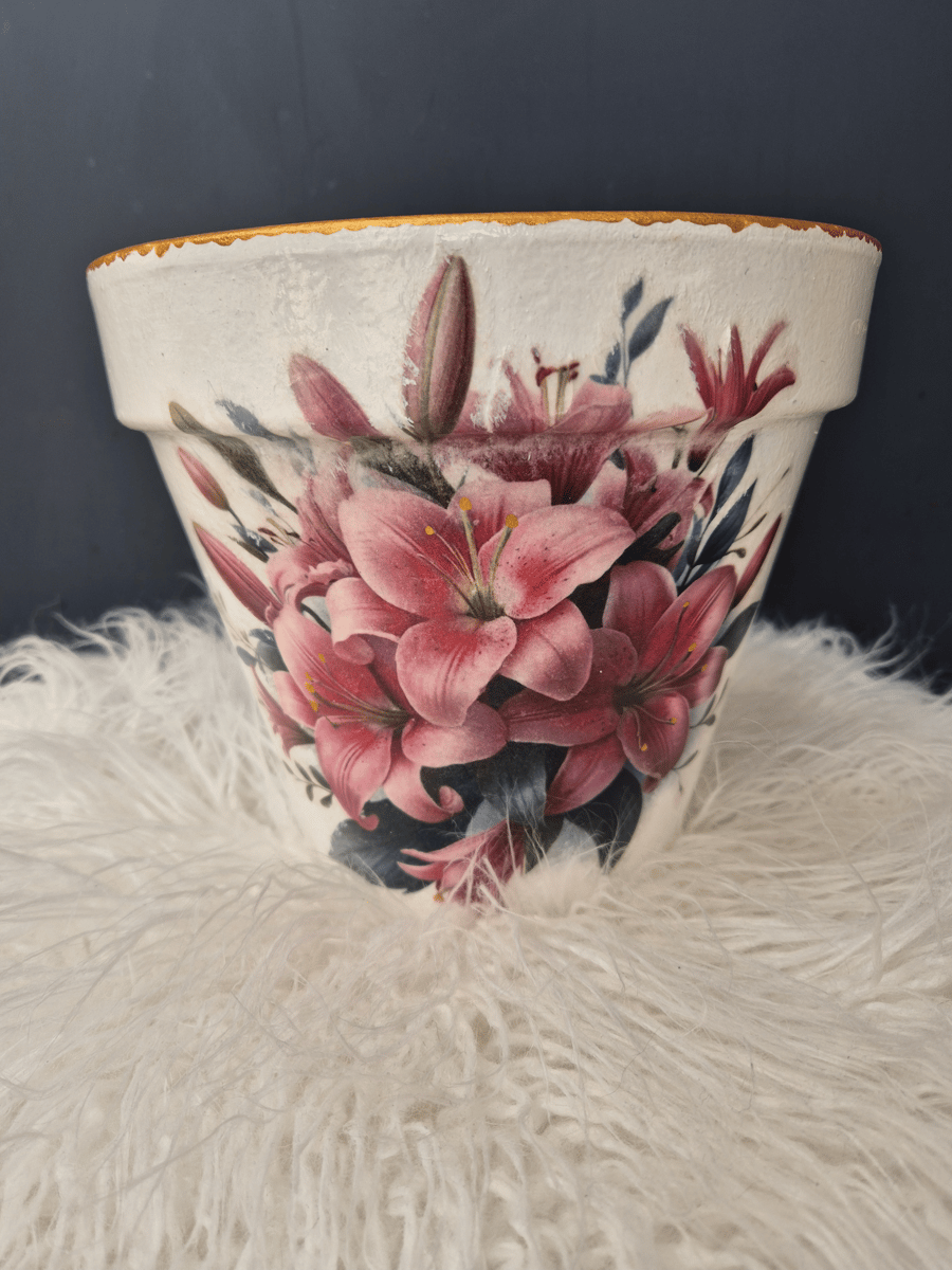 Large Pink Lilly terracotta Plant Pot