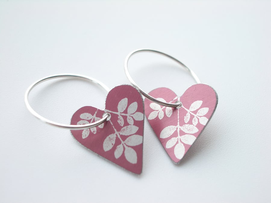 Heart hoop earrings in burgundy with leaf print