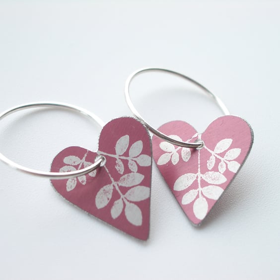 Heart hoop earrings in burgundy with leaf print