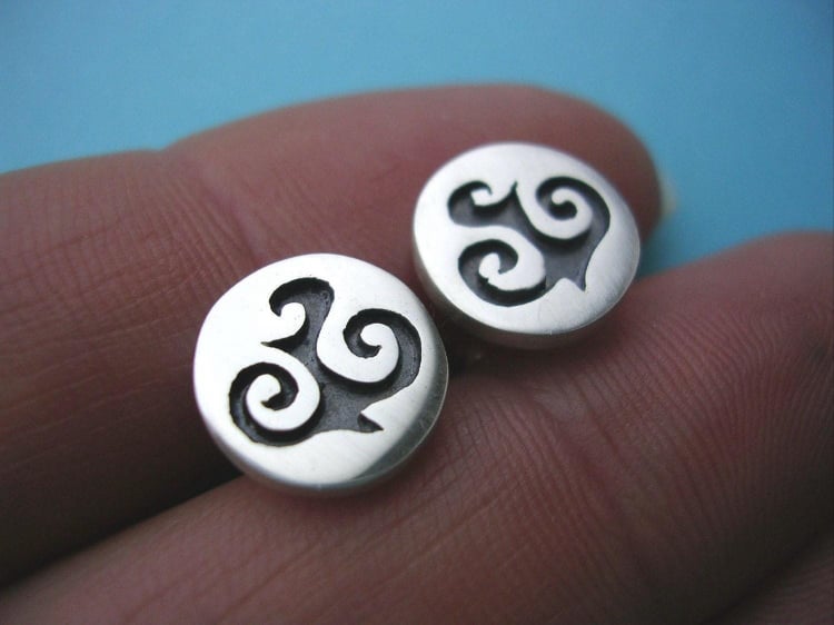 Sterling Silver Stud Earrings With Tattoo Style Pattern 