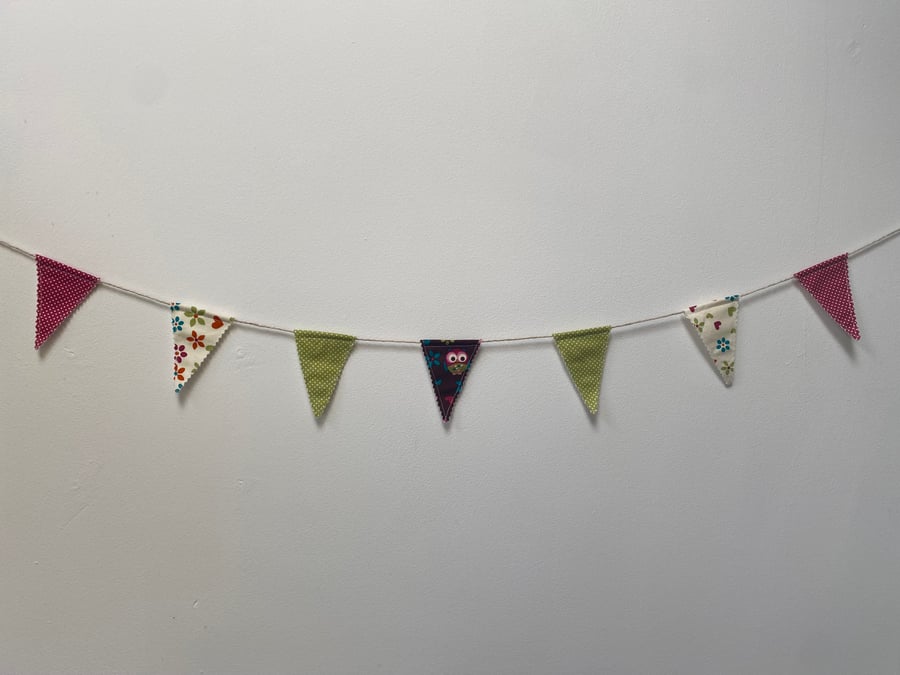 Mini Owl Bunting (701)