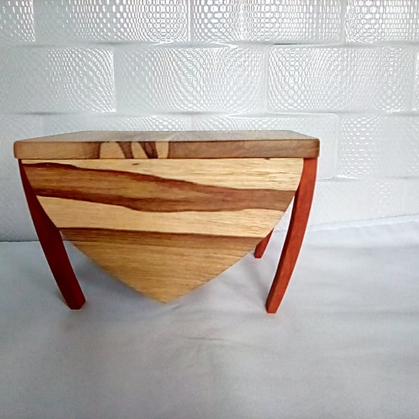 Kiaat and maple plywood box
