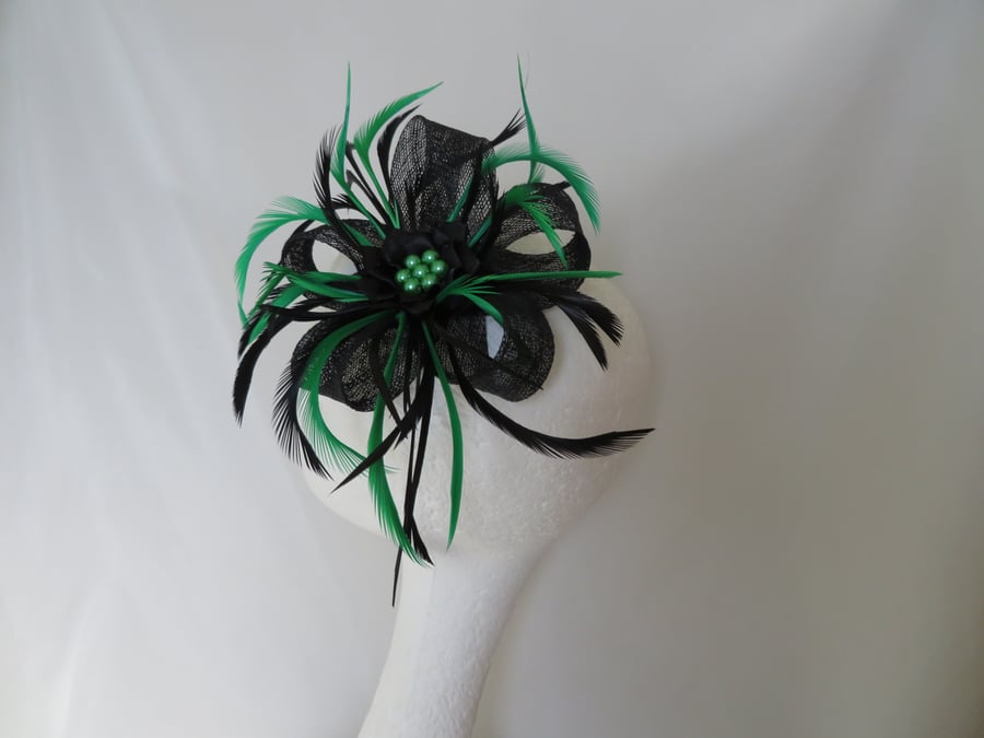 Emerald Green and Black Sinamay Loop Fascinator Mini Hat Headpiece Wedding 