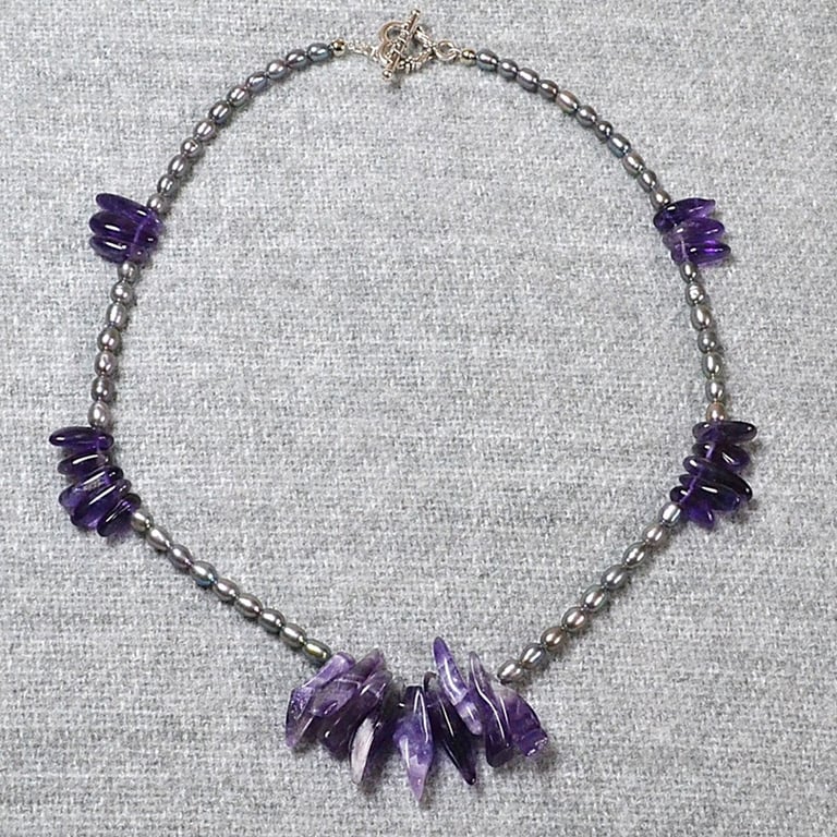 Amethyst Long-Chip and Iridescent Grey Oval Glass Pearl Necklace